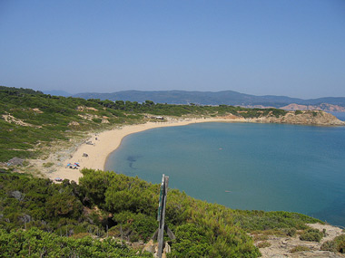 mandraki beach